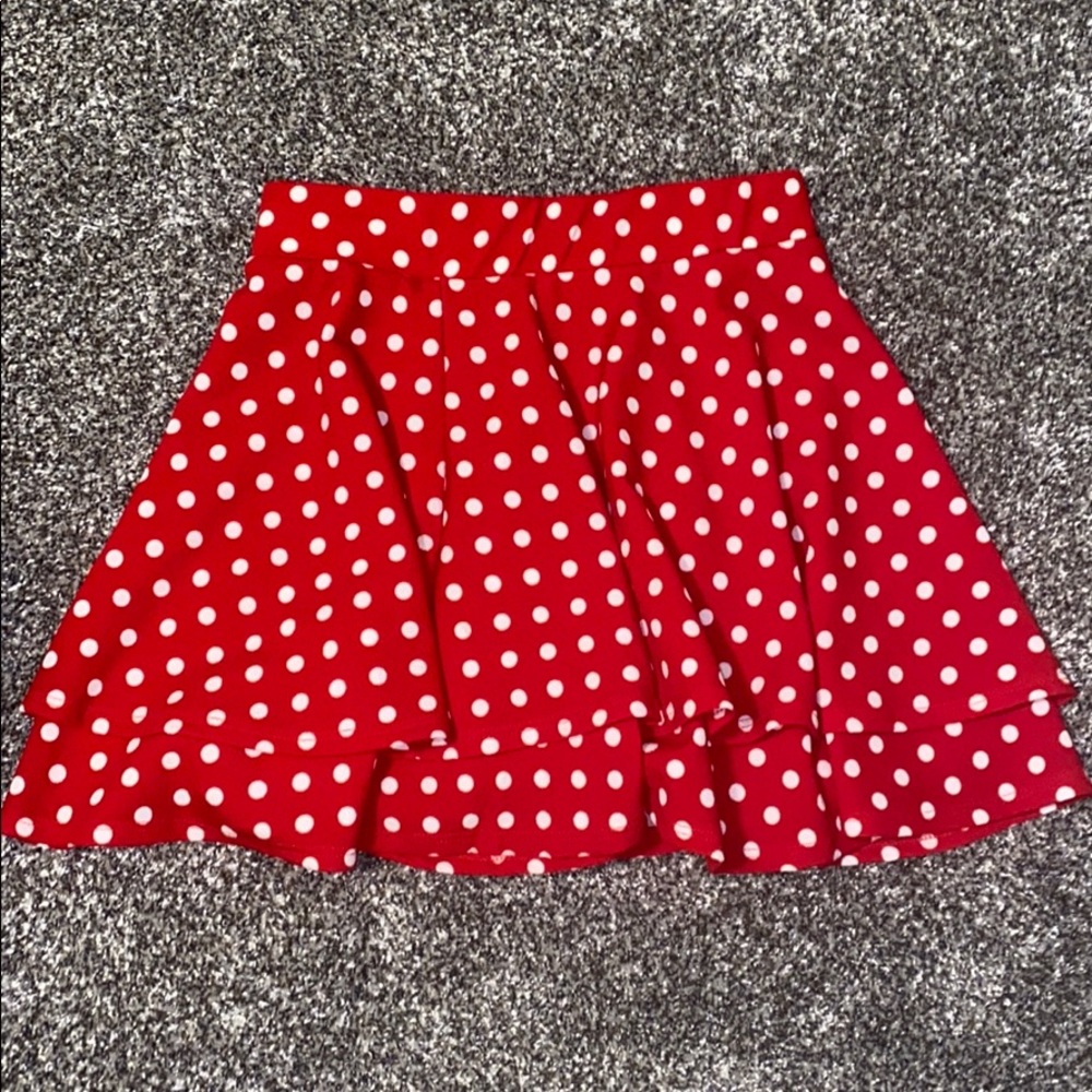 Medium  red and white dotted skirt